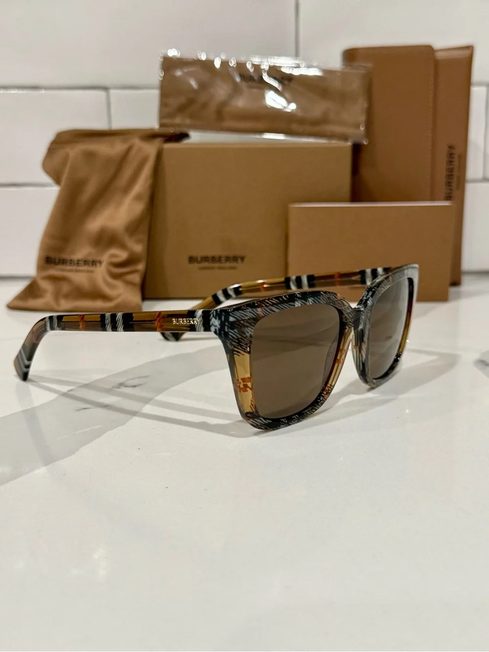 Burberry Multicolor Tortoiseshell Square Sunglasses